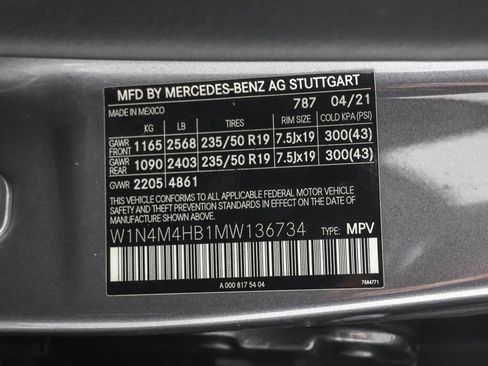 Used 2021 Mercedes-Benz GLB 250 4MATIC w/ AMG Line image 49