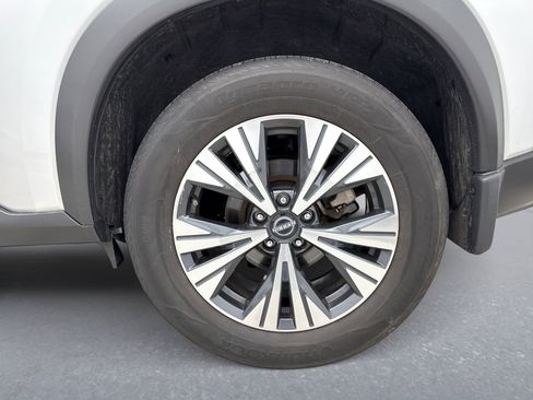 Used 2023 Nissan Rogue SV AWD/4WD image 24