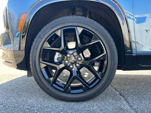 Used 2024 Chevrolet Traverse RS image 10