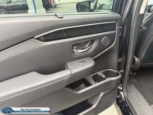 Used 2023 Honda Pilot Elite image 24