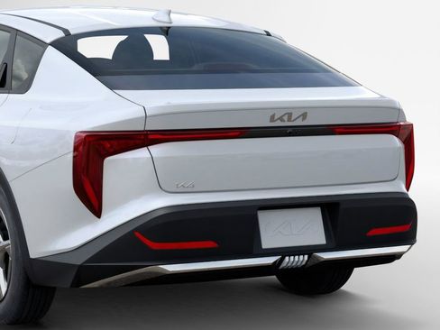 New 2026 Kia K4 FWD image 13