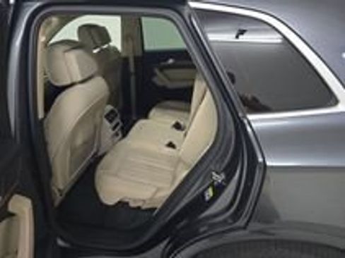 Used 2022 Audi Q5 2.0T Premium w/ Convenience Package AWD/4WD image 22