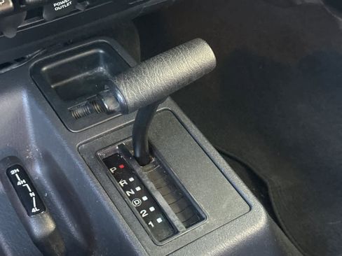 Used 2004 Jeep Wrangler Rubicon w/ Dual Top Group image 21