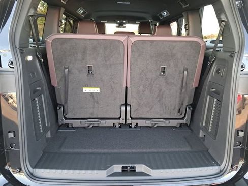 New 2025 Volkswagen ID. Buzz Pro S image 18