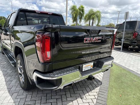 Used 2025 GMC Sierra 1500 SLT w/ SLT Premium Plus Package AWD/4WD image 10