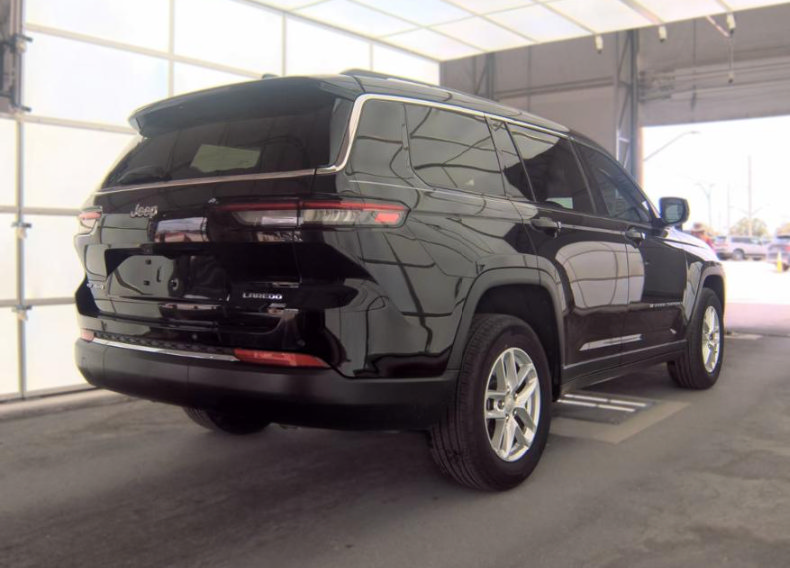 Used 2022 Jeep Grand Cherokee L Laredo w/ Luxury Tech Group I AWD/4WD image 6