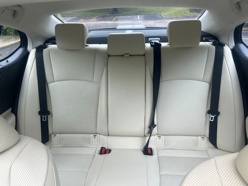 Used 2022 Lexus ES 250 w/ Premium Package AWD/4WD image 17