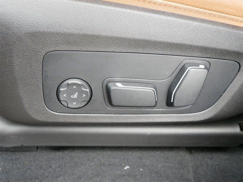 Used 2024 BMW X4 xDrive30i w/ Premium Package image 15