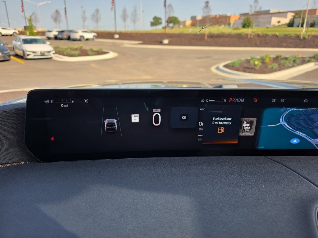 Used 2025 Ford Expedition Tremor AWD/4WD image 16