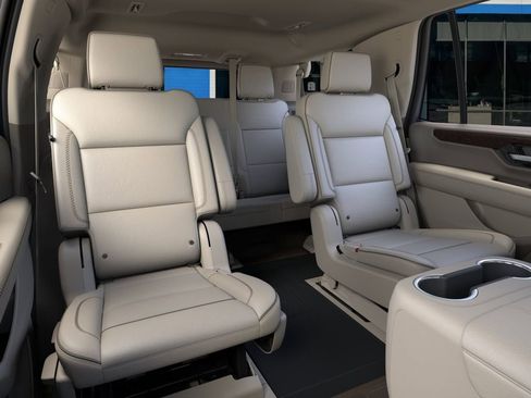 New 2026 GMC Yukon Denali w/ Denali Reserve Package RWD image 17