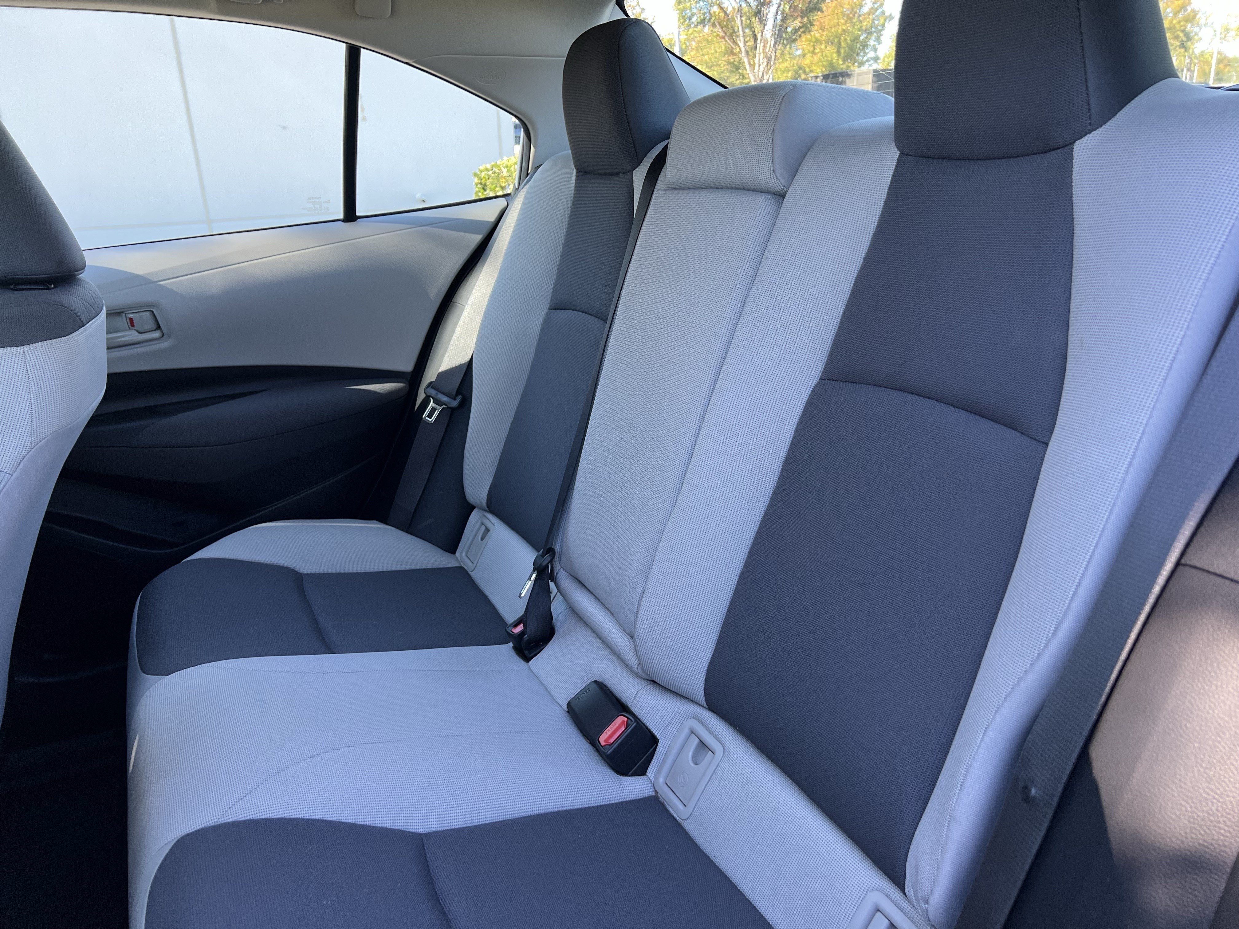 Used 2023 Toyota Corolla LE w/ LE Convenience Package FWD image 33