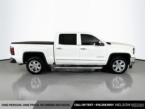 Used 2017 GMC Sierra 1500 SLT AWD/4WD image 4