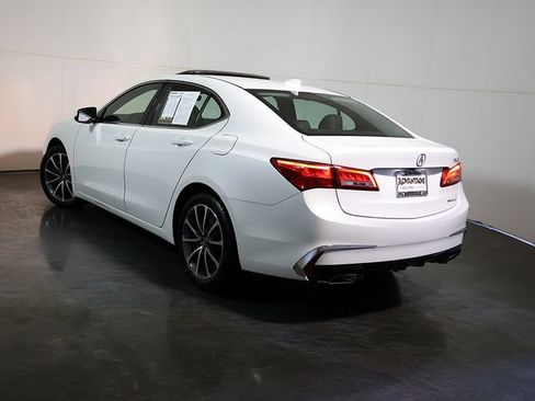 Certified 2018 Acura TLX V6 SH-AWD image 2