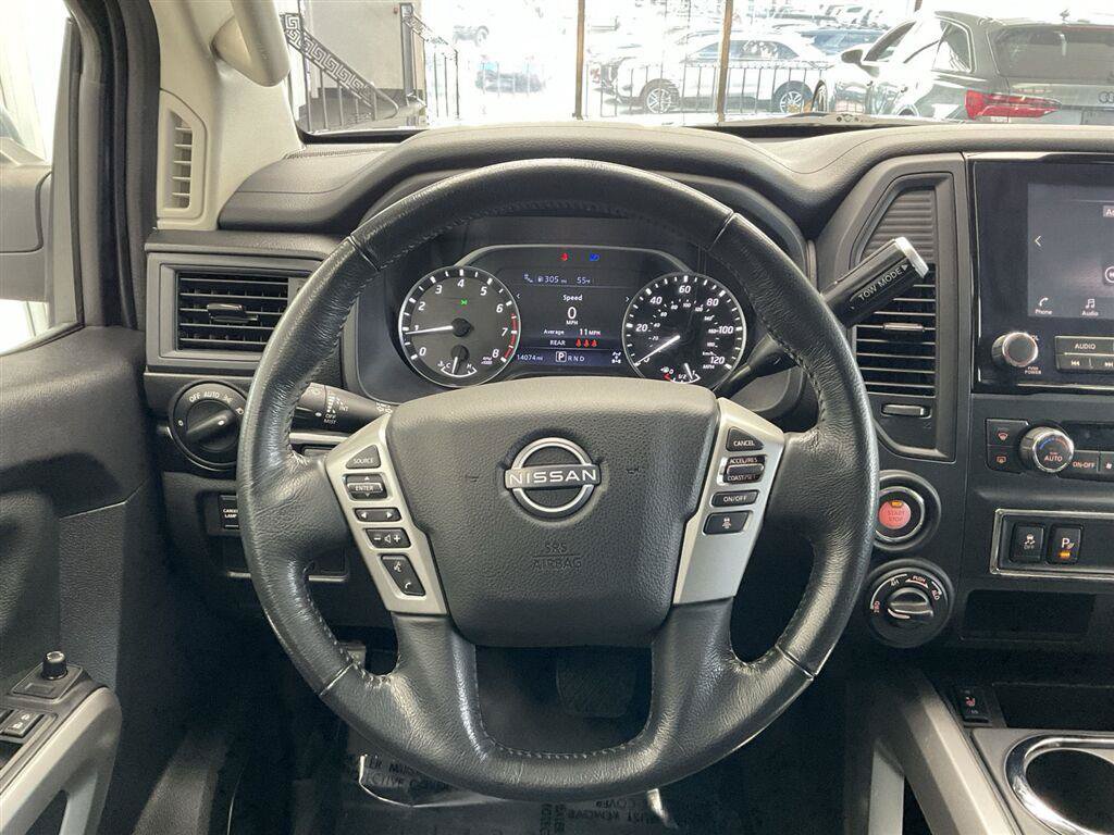 Used 2023 Nissan Titan SV w/ SV Convenience Package AWD/4WD image 21