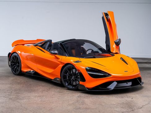 Used 2022 McLaren 765LT RWD image 31