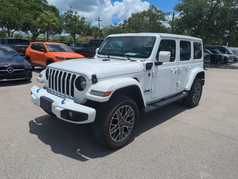 Used 2023 Jeep Wrangler Unlimited Sahara AWD/4WD image 10