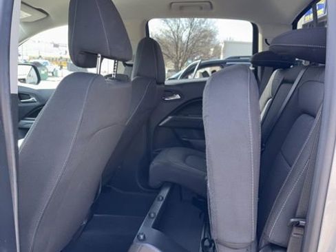 Used 2022 Chevrolet Colorado LT w/ LT Convenience Package image 14