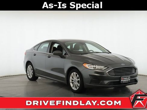 Used 2020 Ford Fusion SE image 1