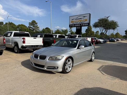Used 2011 BMW 335i Sedan RWD image 3