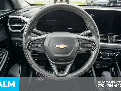 Used 2024 Chevrolet TrailBlazer LT FWD image 28