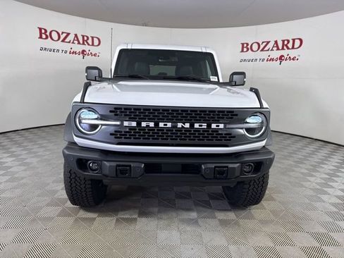New 2025 Ford Bronco Badlands image 2