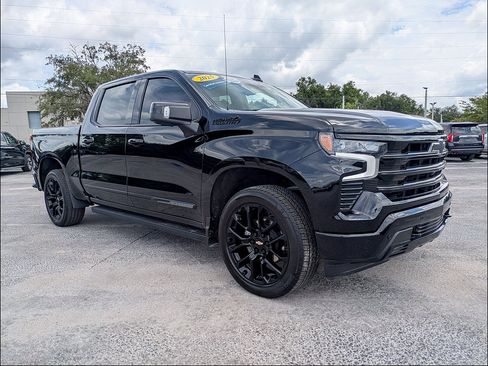 Used 2025 Chevrolet Silverado 1500 High Country w/ Midnight Edition AWD/4WD image 3
