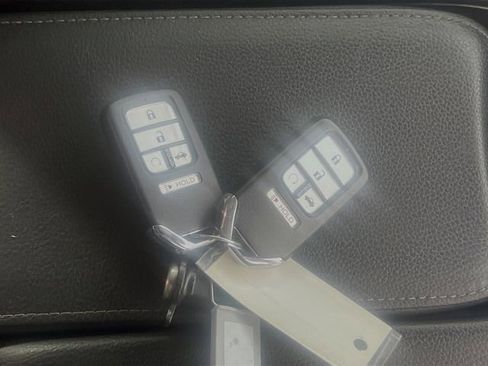 Used 2020 Honda Civic EX-L image 33