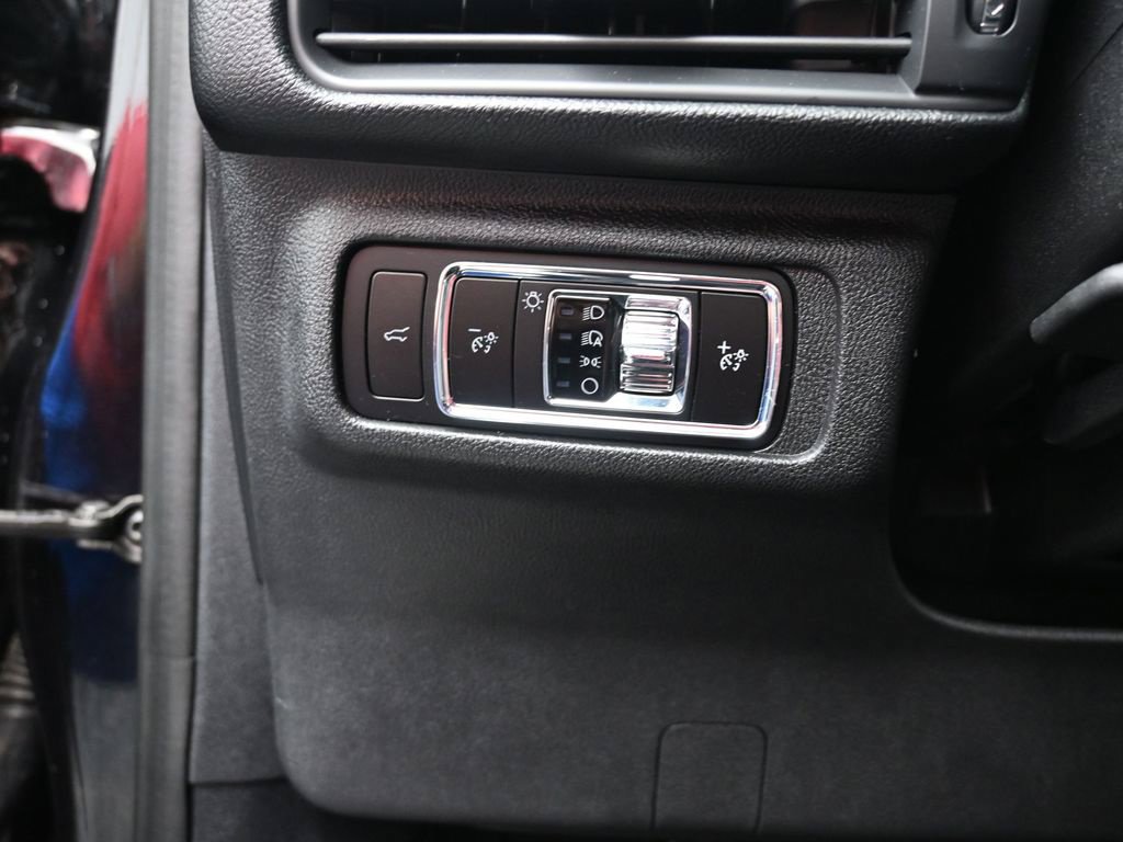 Used 2024 Lincoln Corsair Reserve AWD/4WD image 25