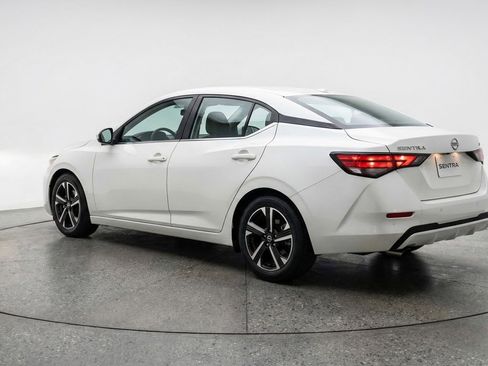 Used 2025 Nissan Sentra SV image 5