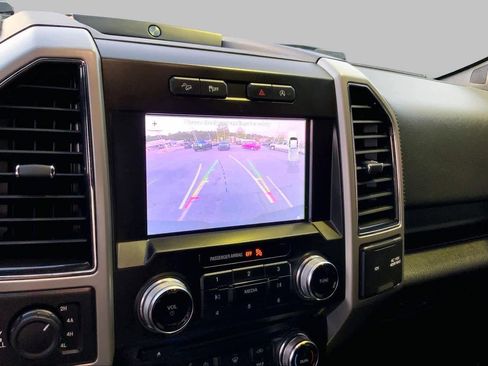 Used 2018 Ford F150 Lariat w/ Equipment Group 502A Luxury AWD/4WD image 28