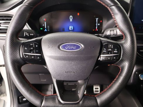 Used 2024 Ford Escape ST-Line w/ Tech Pack #1 FWD image 3