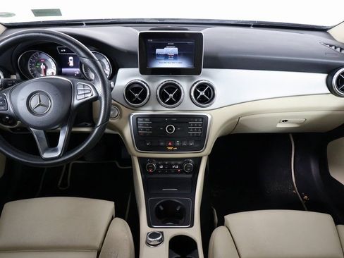 Used 2017 Mercedes-Benz GLA 250 image 8