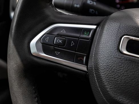 Used 2025 Jeep Compass Limited AWD/4WD image 20