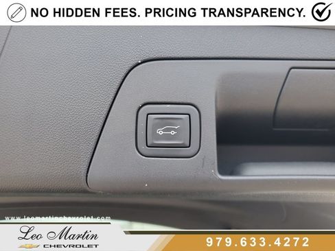 Used 2023 Buick Envision Essence w/ Sport Touring Package AWD/4WD image 8