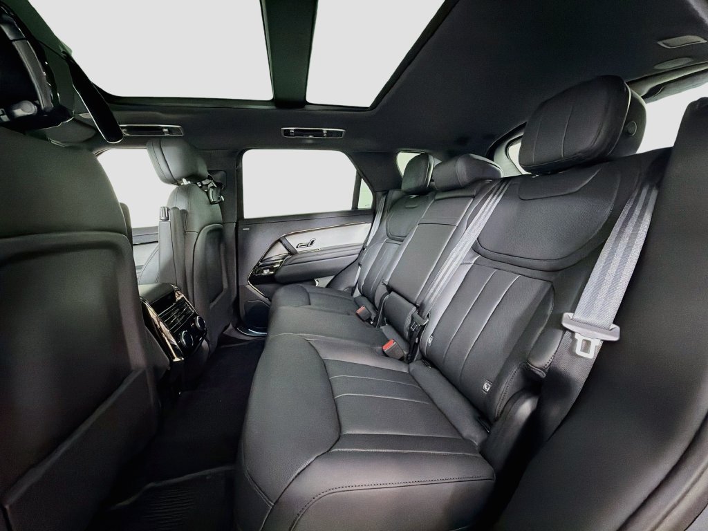 New 2027 Land Rover Range Rover Sport Dynamic SE AWD/4WD image 26