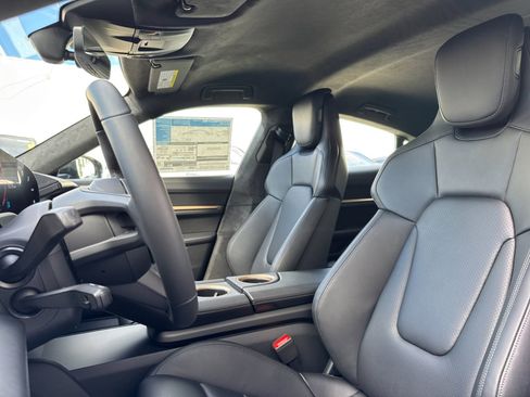 New 2026 Porsche Taycan GTS image 5