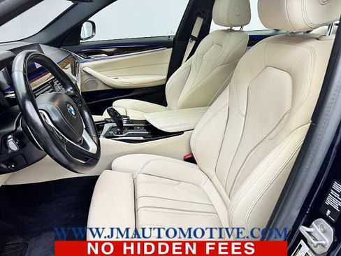 Used 2019 BMW 530i xDrive w/ Premium Package AWD/4WD image 14