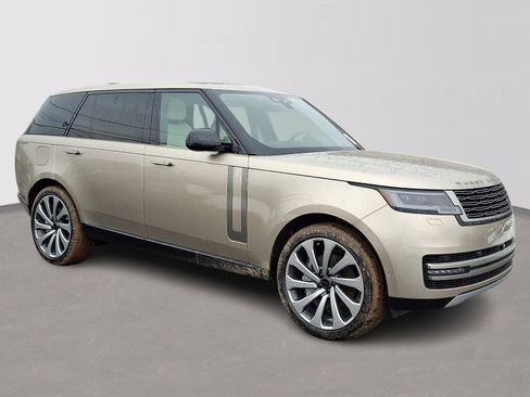 New 2026 Land Rover Range Rover Long Wheelbase SE image 2