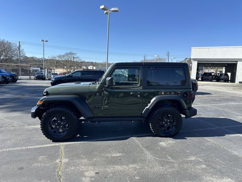 Used 2023 Jeep Wrangler Sport image 6