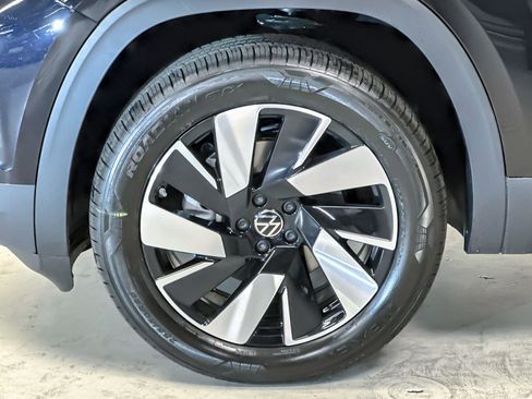 New 2026 Volkswagen Atlas Cross Sport SEL image 25