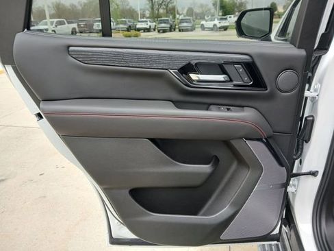 New 2026 GMC Yukon AT4 Ultimate AWD/4WD image 16