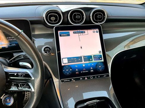 Used 2024 Mercedes-Benz GLC 43 AMG 4MATIC image 6