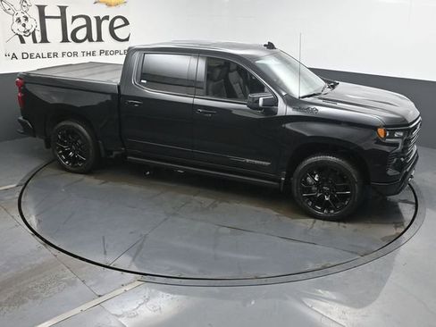 New 2026 Chevrolet Silverado 1500 High Country w/ High Country Premium Package AWD/4WD image 16