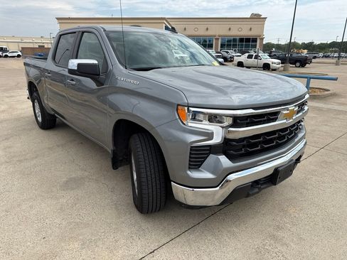 Used 2025 Chevrolet Silverado 1500 LT AWD/4WD image 18