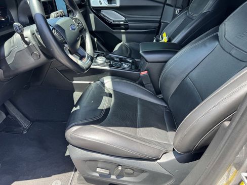 Used 2023 Ford Explorer ST w/ Equipment Group 401A AWD/4WD image 14