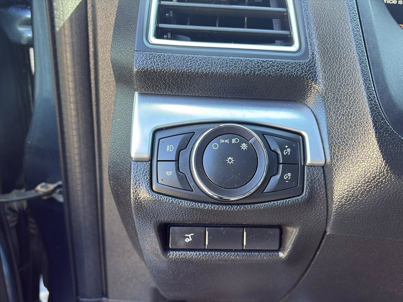 Used 2018 Ford Explorer Limited AWD/4WD image 17