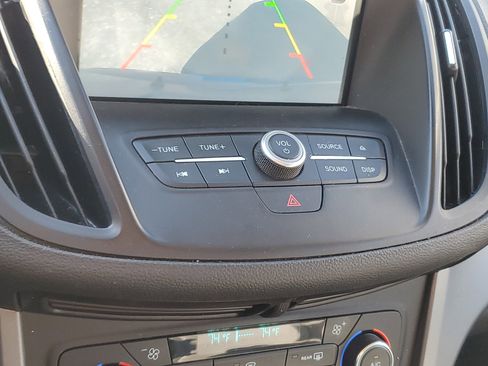 Used 2017 Ford Escape SE w/ Equipment Group 201A image 21