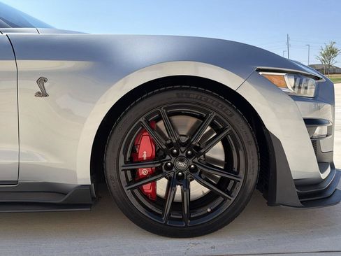 Used 2021 Ford Mustang Shelby GT500 w/ Technology Package RWD image 14