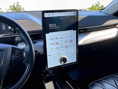 Used 2021 Ford Mustang Mach-E Select image 6