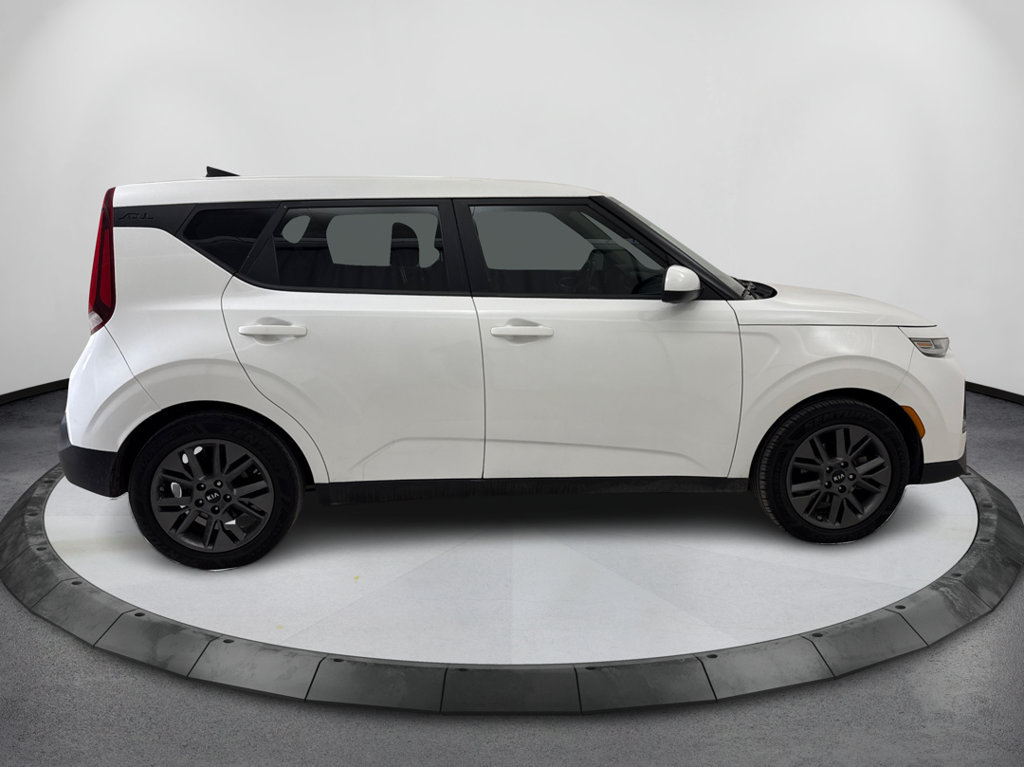Used 2020 Kia Soul EX FWD image 4